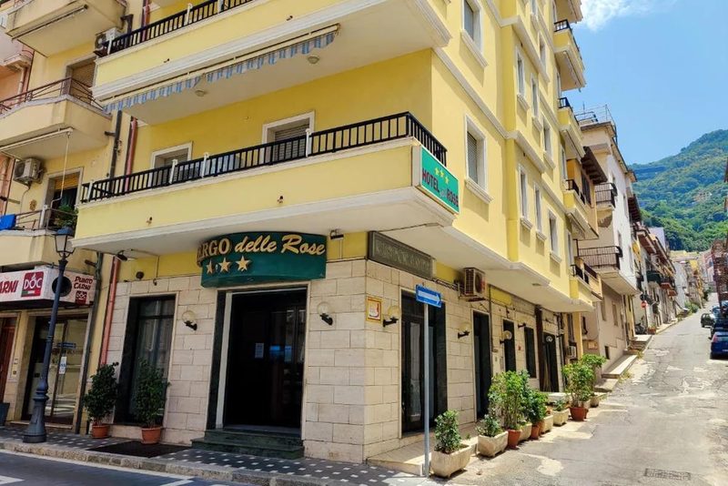 Albergo delle Rose, a Bagnara Calabra