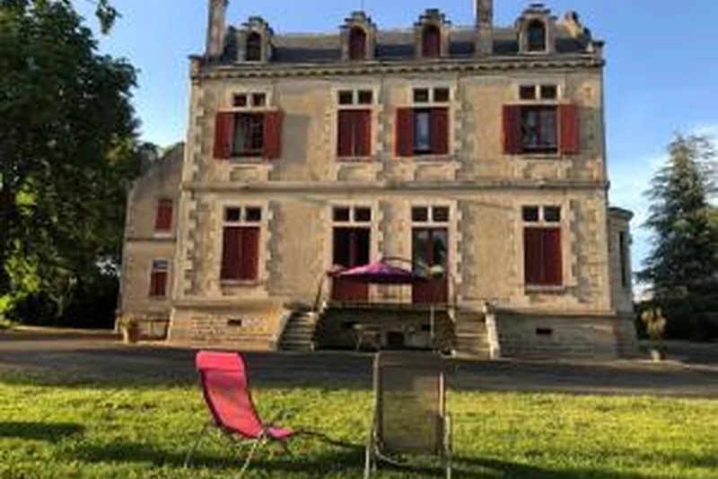 chateau vulcain fr in Bernos-Beaulac