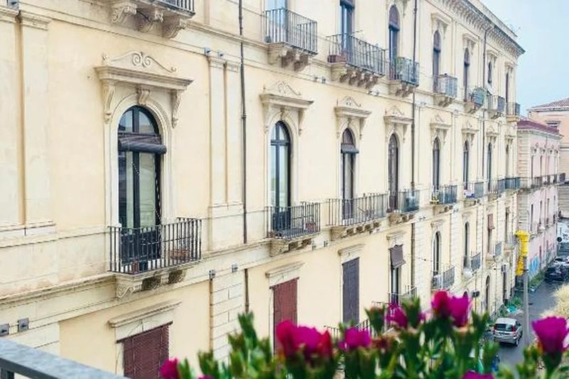 Dimora Lupo_LifeStyle B&B, a Catania