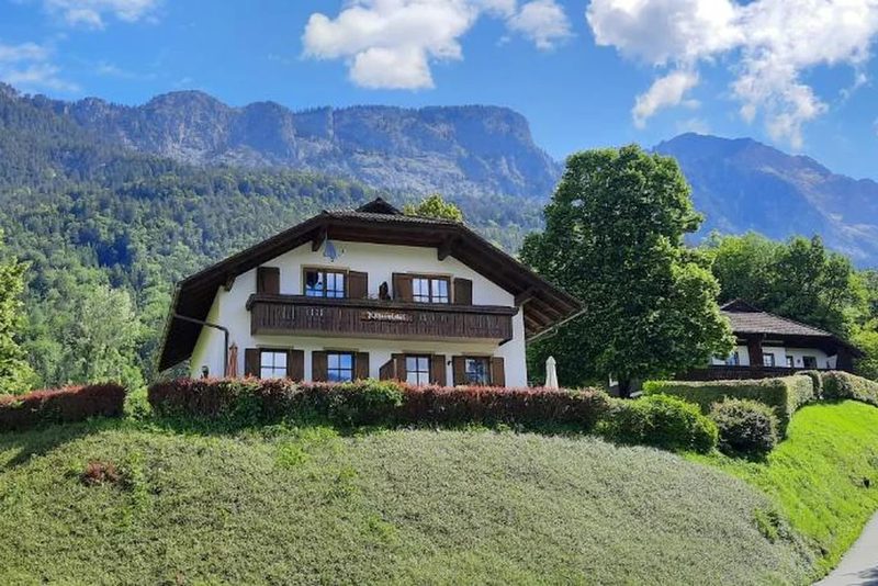 Ferienwohnungen Schloss Wasserleonburg in Saak