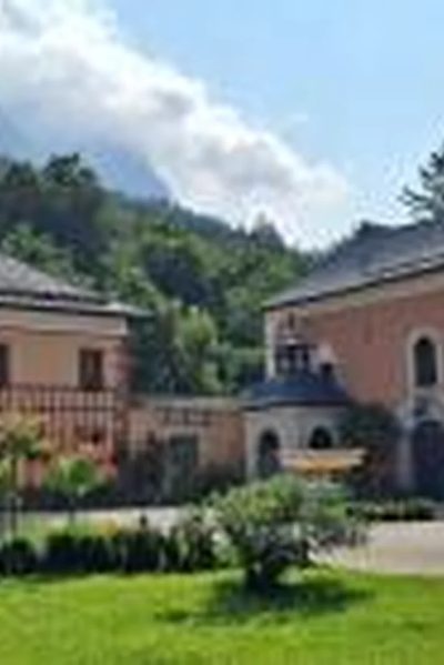 Ferienwohnungen Schloss Wasserleonburg in Saak