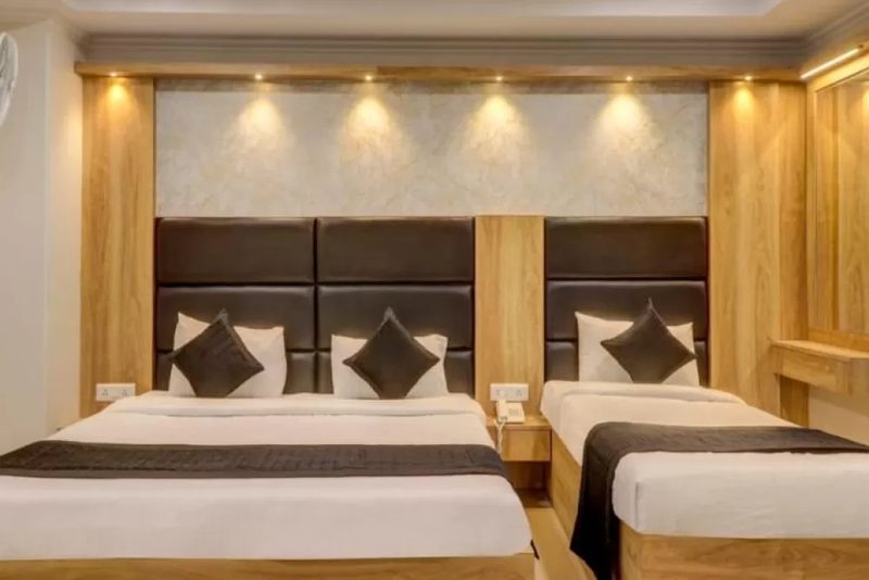 Hotel Dakha International in Karol Bagh