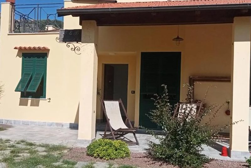 I campi di lino, a Finale Ligure