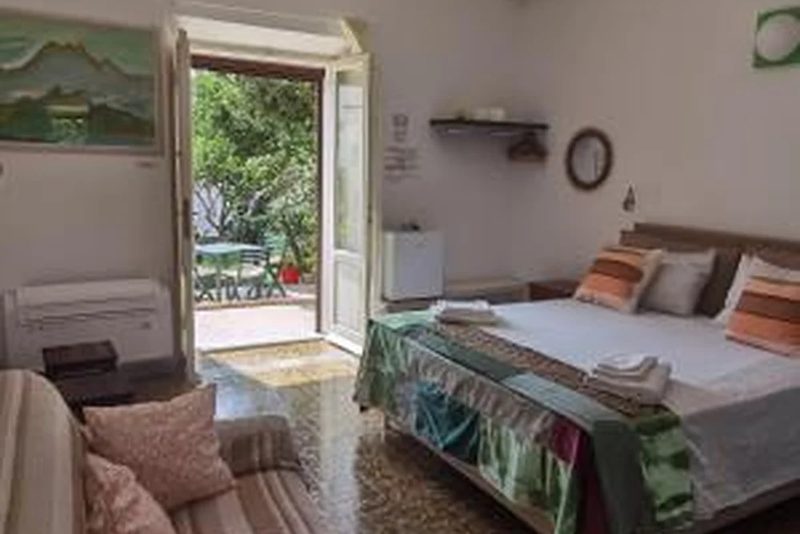 Il giardino di Tatiana in La Maddalena