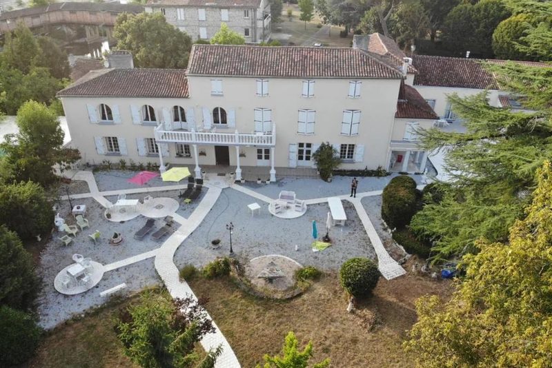 Le Clos des Cèdres in La Rochefoucauld-en-Angoumois