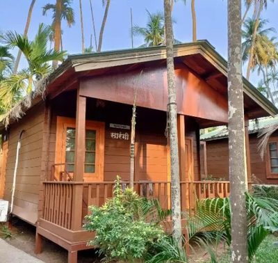 Tranquil Beach Resort in Harihareshwar