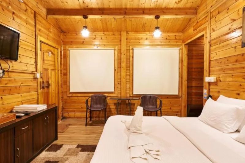 Tranquil Beach Resort in Harihareshwar